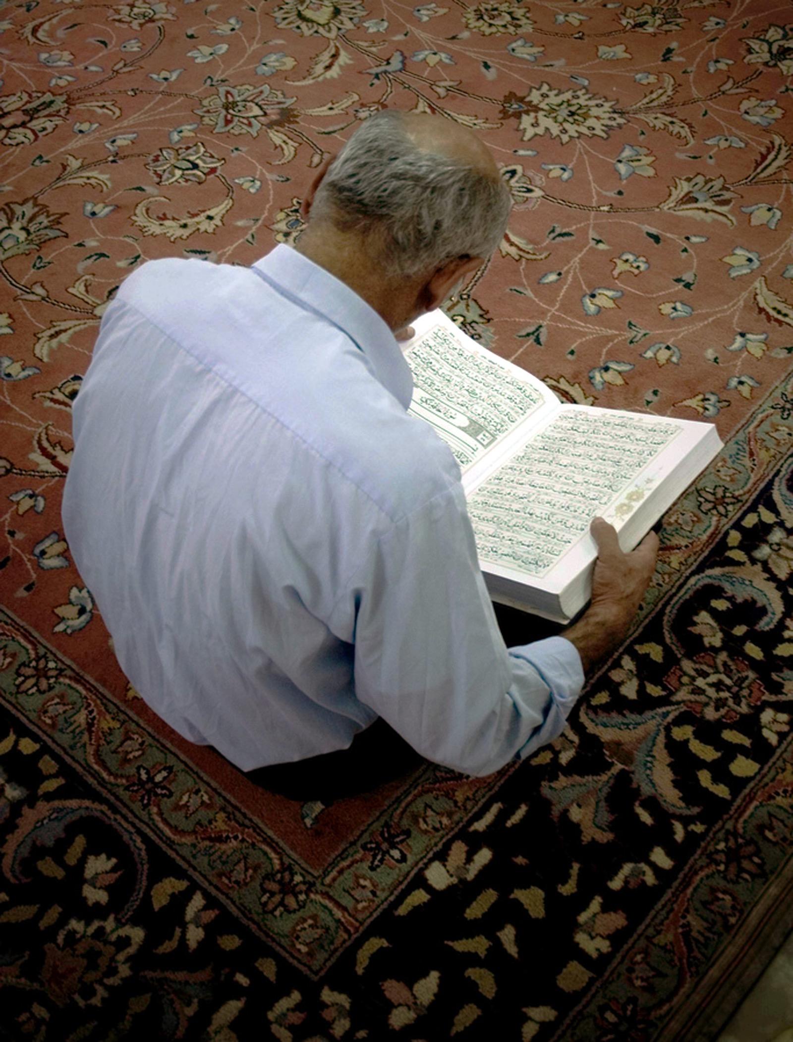 Interior of the main prayer hall of the Umayyad Mosque, Damascus